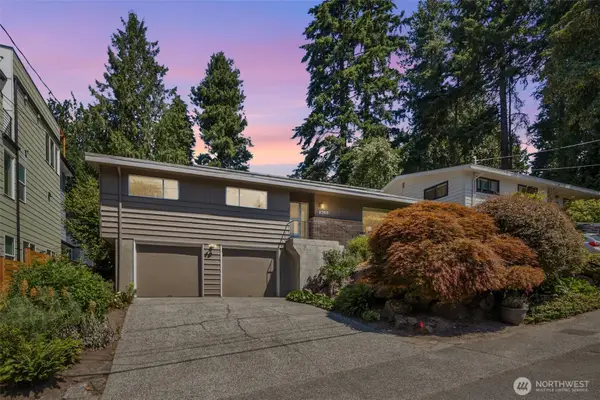 2360 NE 90th Street, Seattle, WA 98115