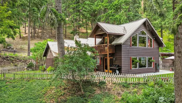 170 Deer Cove Lane, Naches, WA 98937