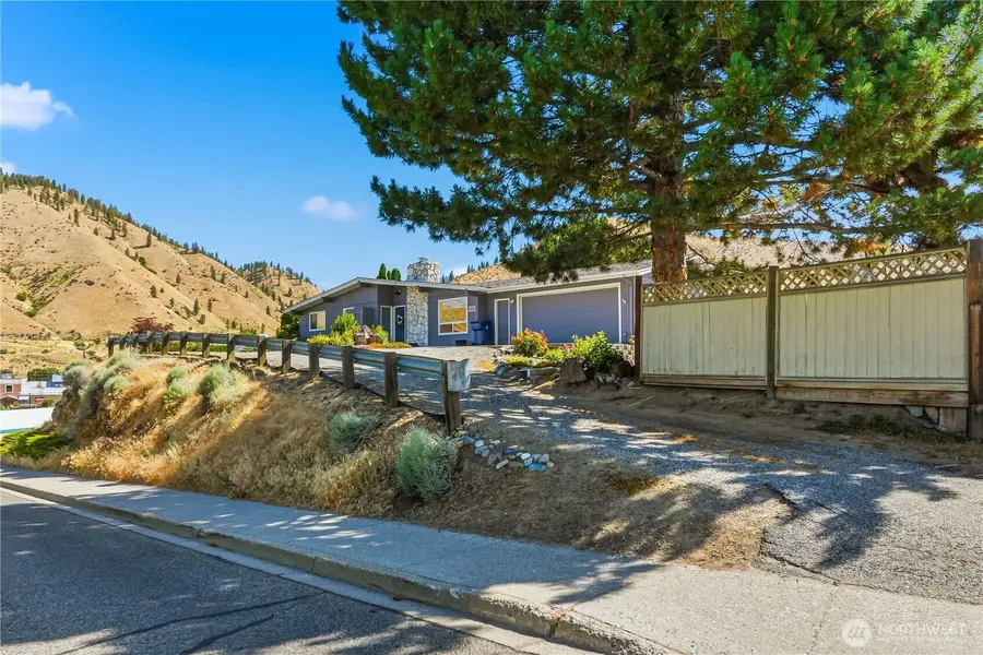 221 Olive Street, Cashmere, WA 98815 - #3