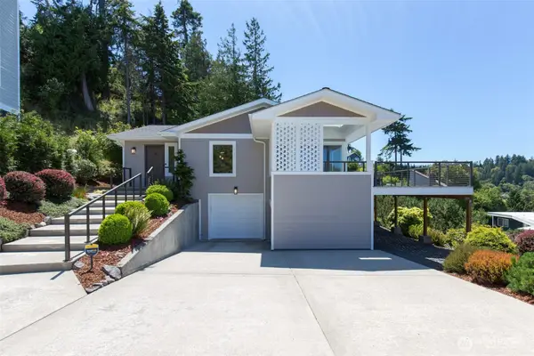 172 Sea View Drive, Port Angeles, WA 98362