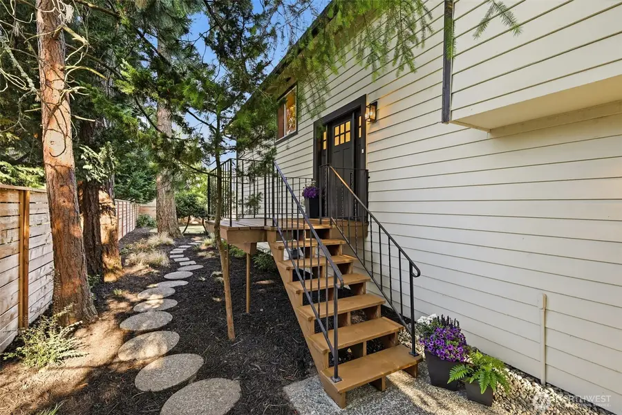 12544 25th Avenue Ne, Seattle, WA 98125 - #3