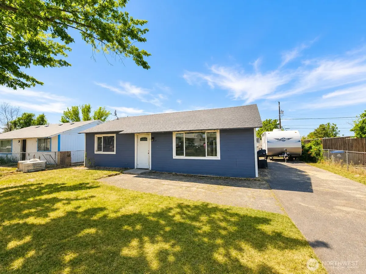 728 S Grand Drive, Moses Lake, WA 98837 - #1