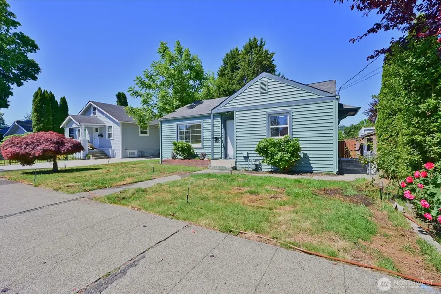 421 Wells Avenue N, Renton, WA 98057 - #2