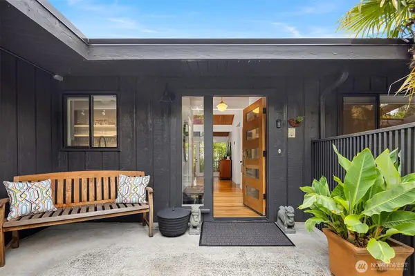 3727 77th Place Se, Mercer Island, WA 98040