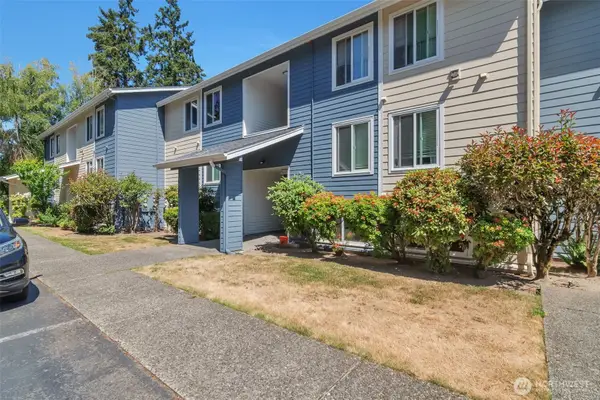 4183 W Lake Sammamish Parkway Se #B104, Bellevue, WA 98008