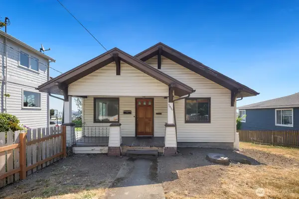 3410 37th Avenue Sw, Seattle, WA 98126