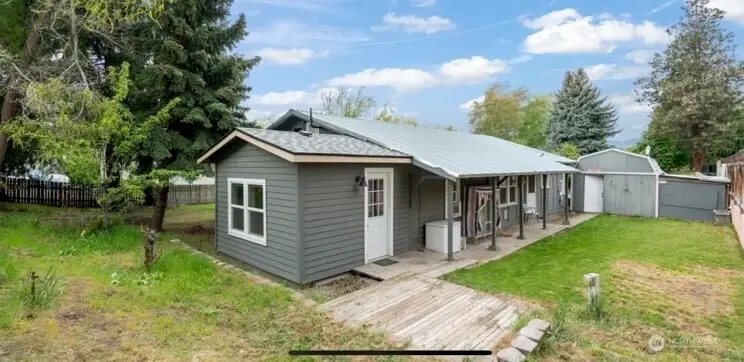 1591 3rd Street Ne, East Wenatchee, WA 98802 - #2