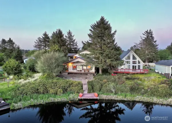 137 N Razor Clam Drive Sw, Ocean Shores, WA 98569