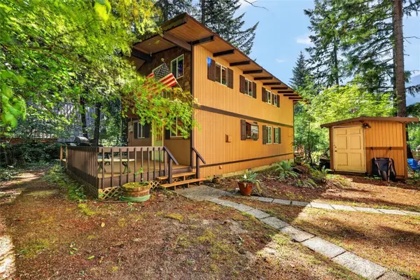 101 Cascade Drive, Packwood, WA 98361