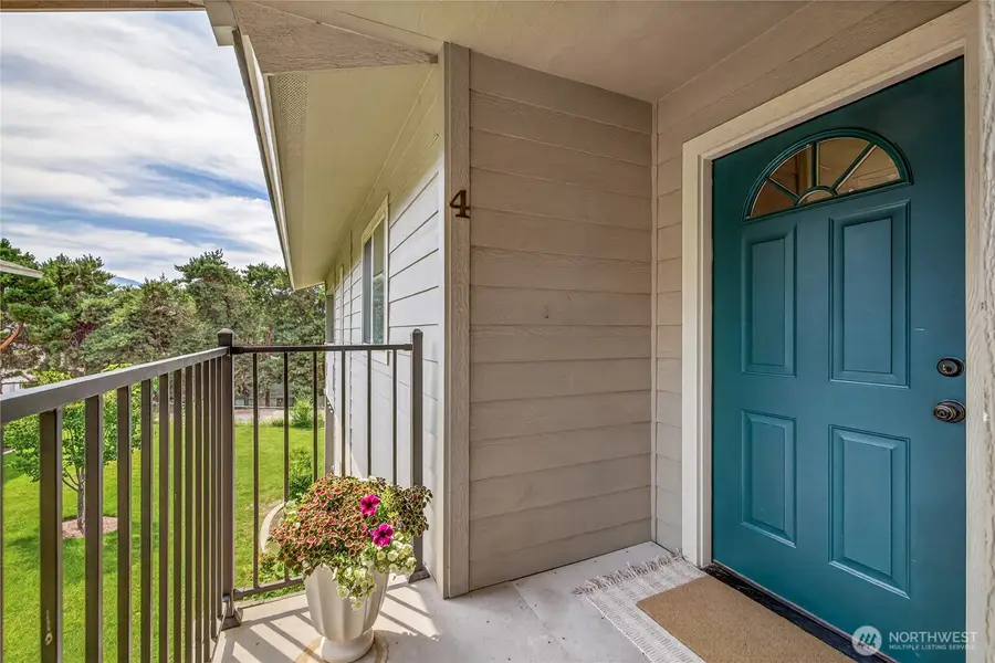 520 11th Street Ne #4, East Wenatchee, WA 98802 - #2