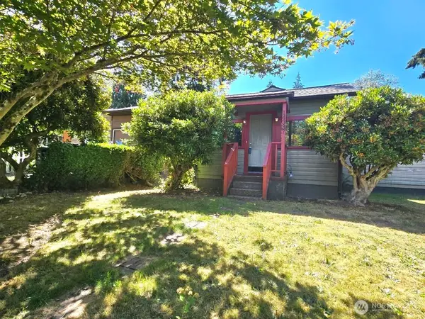 14337 Burke Avenue N, Seattle, WA 98133