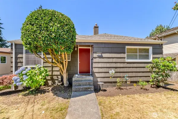 3033 31st Avenue W, Seattle, WA 98199