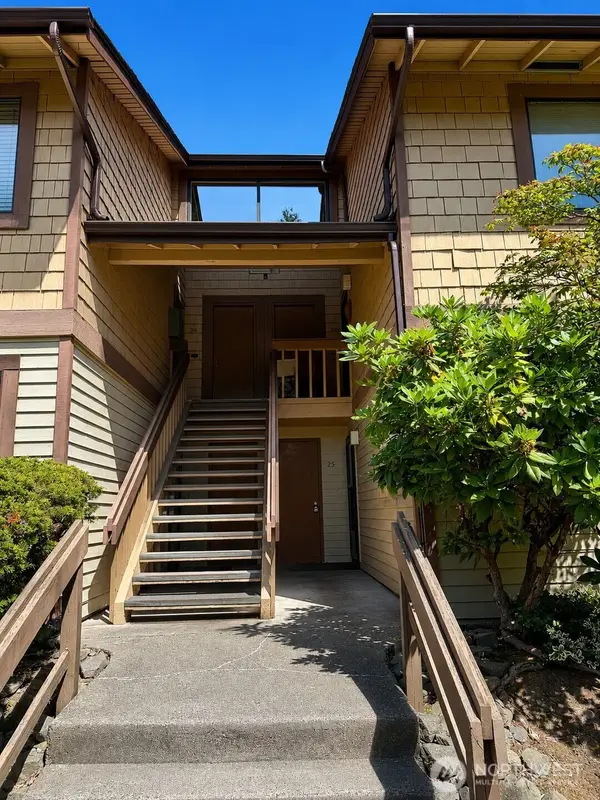 709 143rd Avenue Ne #G-25, Bellevue, WA 98007