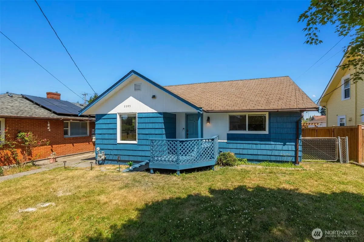 2205 Columbia Ave, Everett, Wa, Everett, WA 98203 - #1