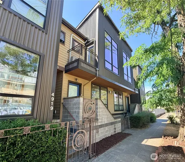 4917 39th Avenue S, Seattle, WA 98118