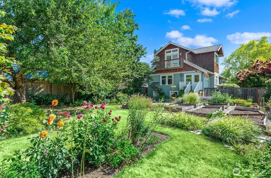 9501 Dayton Avenue N, Seattle, WA 98103 - #2