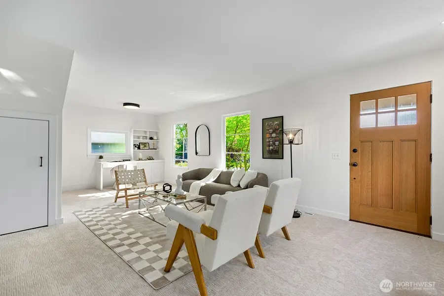 9501 Dayton Avenue N, Seattle, WA 98103 - #3