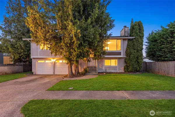 3335 Centennial Way Ne, Tacoma, WA 98422