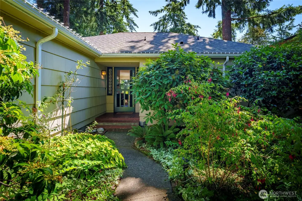 6626 57th Avenue Ne, Seattle, WA 98115 - #1