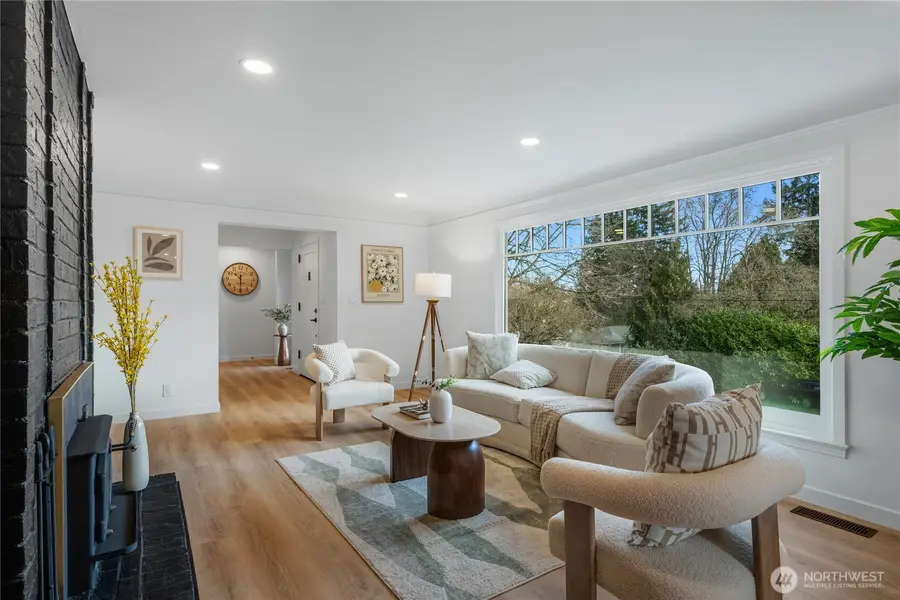 10723 Densmore Avenue N, Seattle, WA 98133 - #2