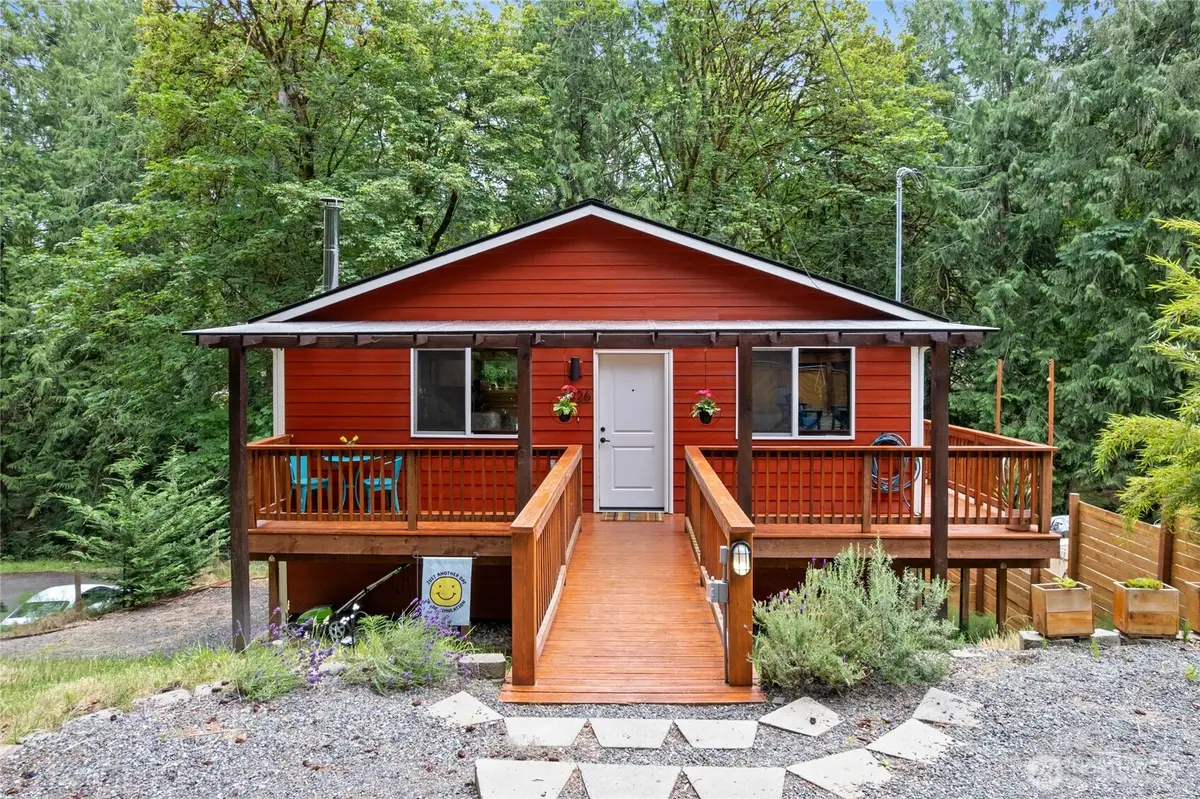 2026 Island Drive Nw, Olympia, WA 98502 - #1