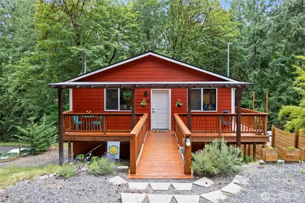 2026 Island Drive Nw, Olympia, WA 98502