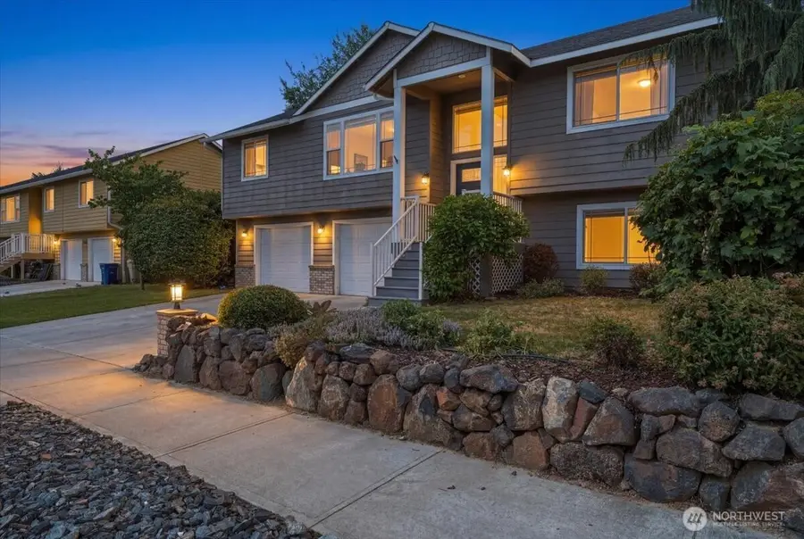2132 W Honeysett Road, Wenatchee, WA 98801 - #2