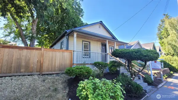 5621 Brooklyn Avenue Ne, Seattle, WA 98105
