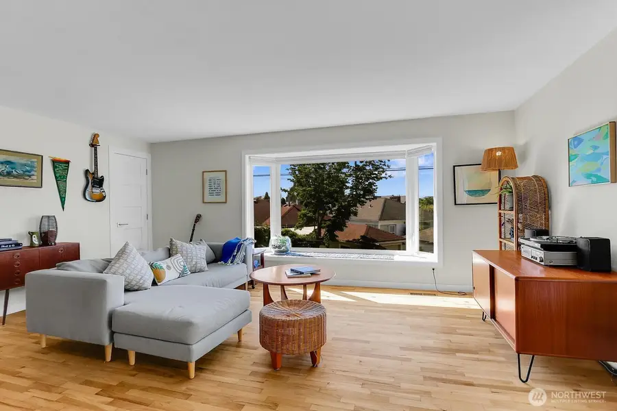 5625 SW Teig Place, Seattle, WA 98116 - #3