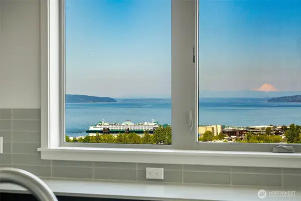 50 Pine Street #401, Edmonds, WA 98020