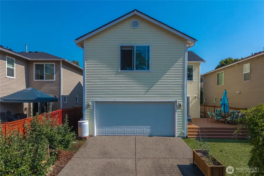 2088 Charles Street, Dupont, WA 98327 - #3