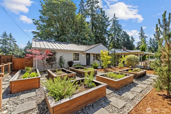 18218 Palatine Avenue N, Shoreline, WA 98133
