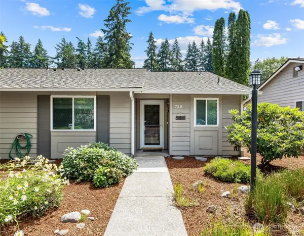 732 126th Avenue Ne #109, Bellevue, WA 98005