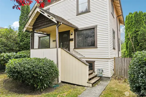 4849 48th Avenue Sw, Seattle, WA 98116