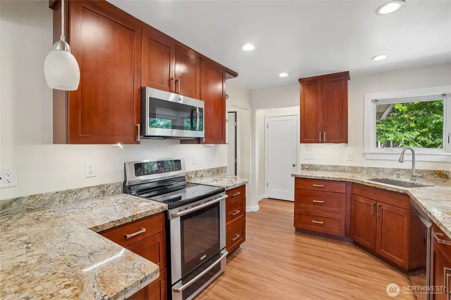 3004 SW Barton Street, Seattle, WA 98126 - #2