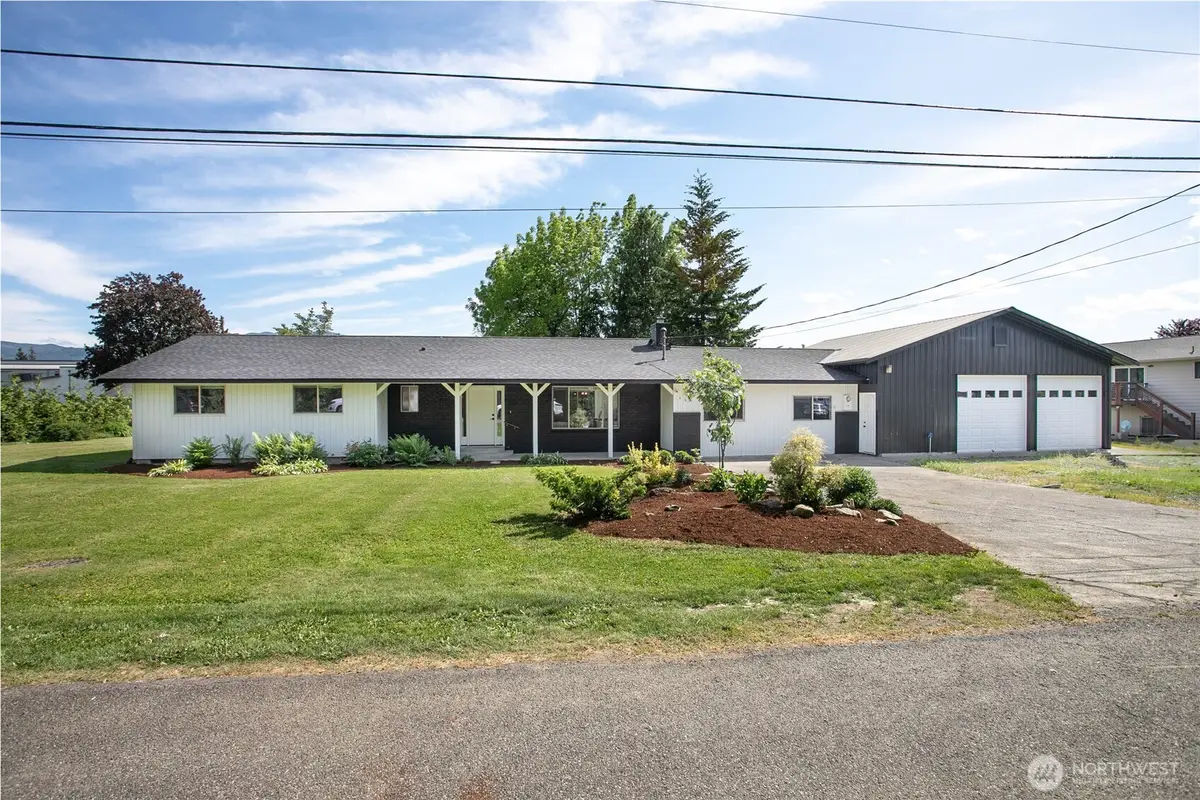 319 Vancouver Street, Sumas, WA 98295 - #1