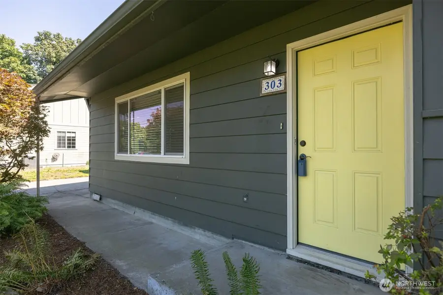 303 Garfield Street, Sumas, WA 98295 - #2