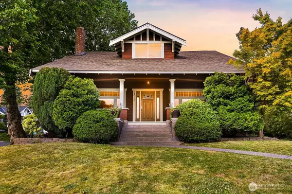 2816 Cornwall Avenue, Bellingham, WA 98225