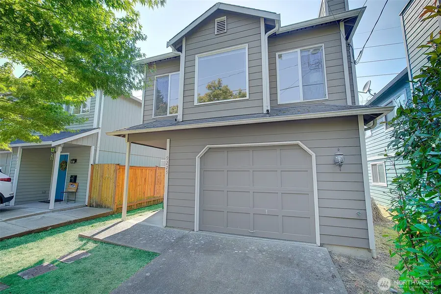 9225 Fremont Avenue N, Seattle, WA 98103 - #2