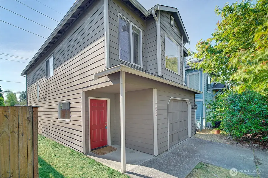 9225 Fremont Avenue N, Seattle, WA 98103 - #3