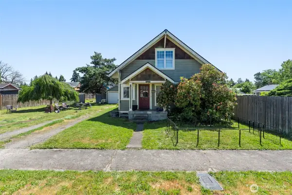 1208 W Pear Street, Centralia, WA 98531