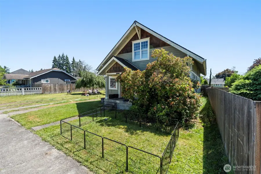 1208 W Pear Street, Centralia, WA 98531 - #2