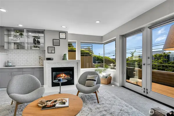 1202 Lakeview Boulevard E #1, Seattle, WA 98102