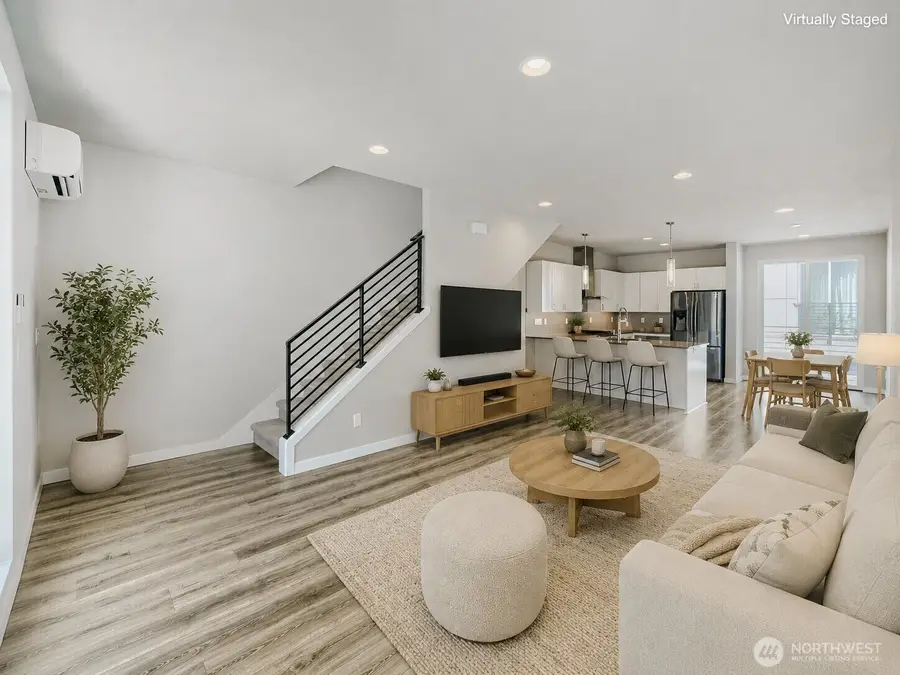 8607 22nd Place Ne, Seattle, WA 98115 - #2
