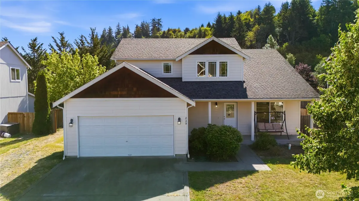 229 W Easton Avenue, Eatonville, WA 98328 - #1