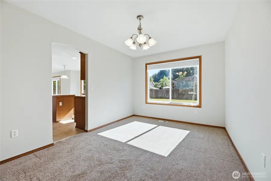229 W Easton Avenue, Eatonville, WA 98328 - #2