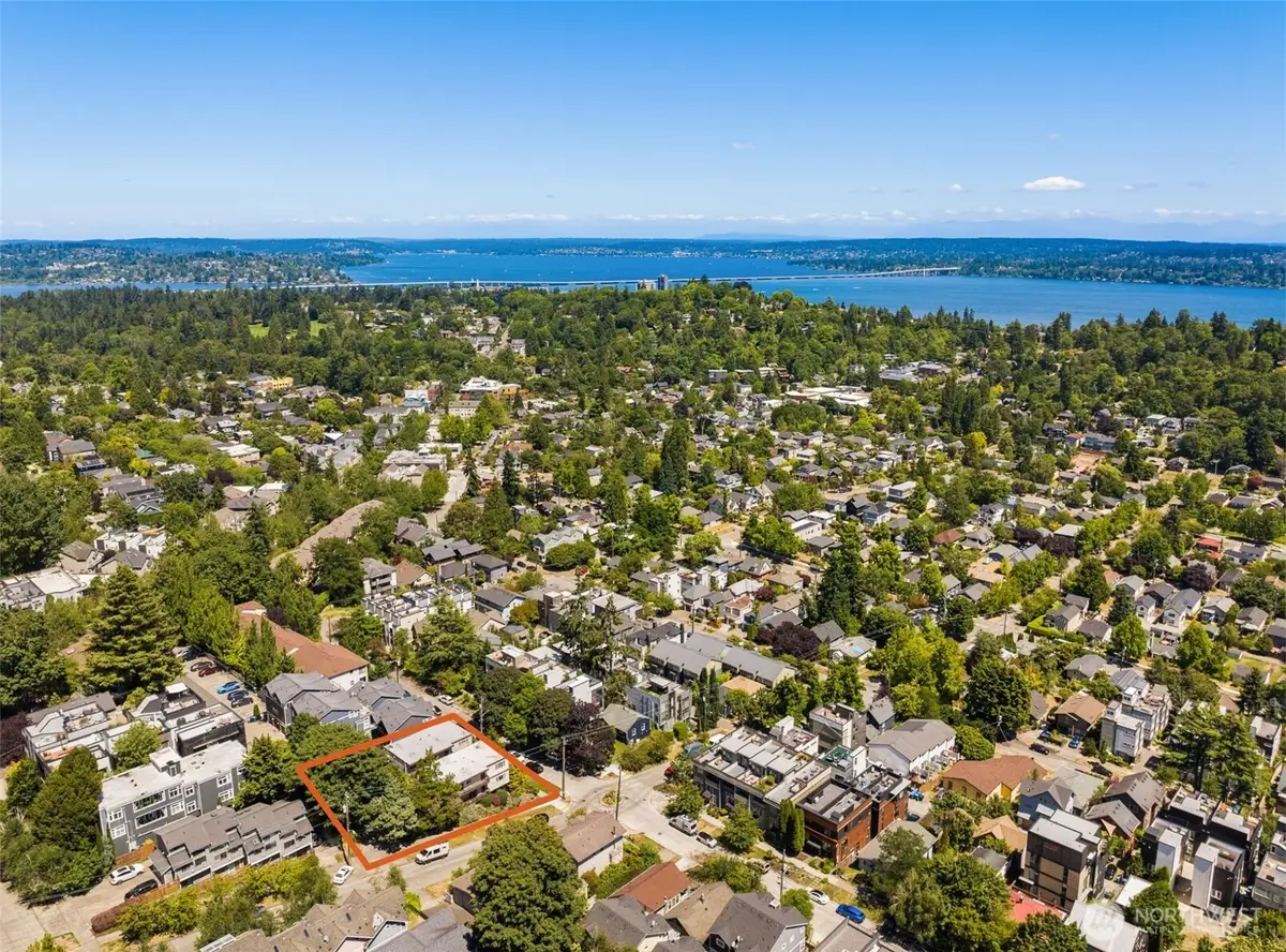 201 26th Avenue E, Seattle, WA 98112 - #1