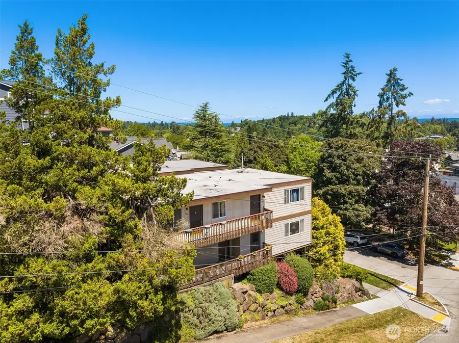 201 26th Avenue E, Seattle, WA 98112 - #2