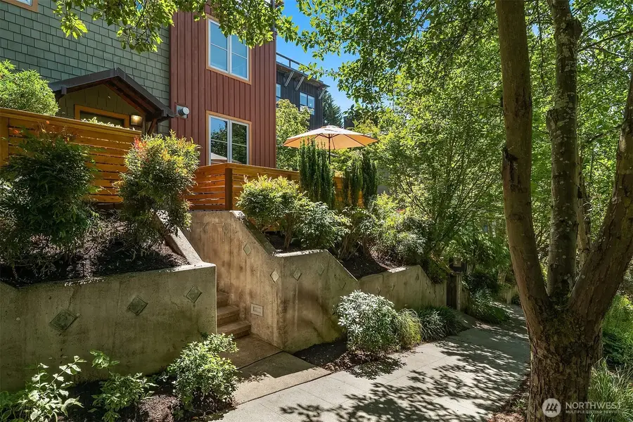 3824 Evanston Avenue N #11, Seattle, WA 98103 - #2