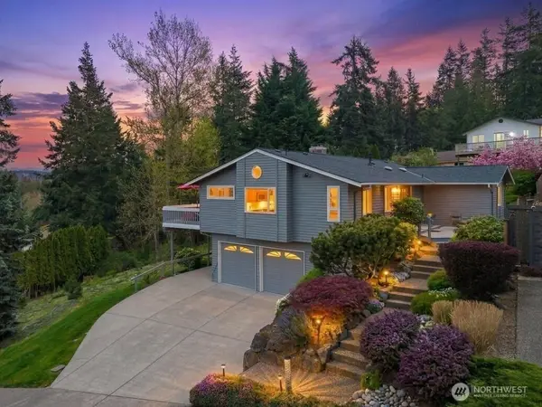 16813 NE 33rd Street, Bellevue, WA 98008
